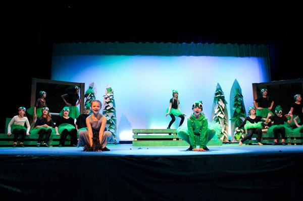 Students performing Honk Jr. at Mill Creek Elementary